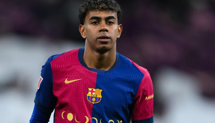 يامال: كنت أفكر في التسجيل وليس التمرير لرافينيا